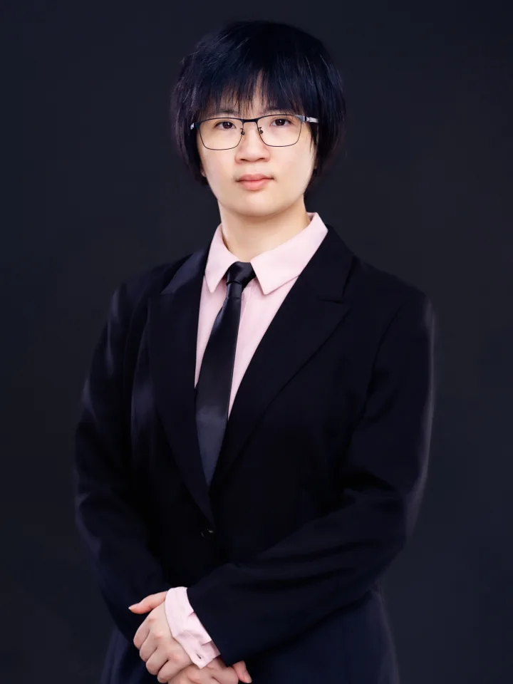 梁詩媛實習律師照片
